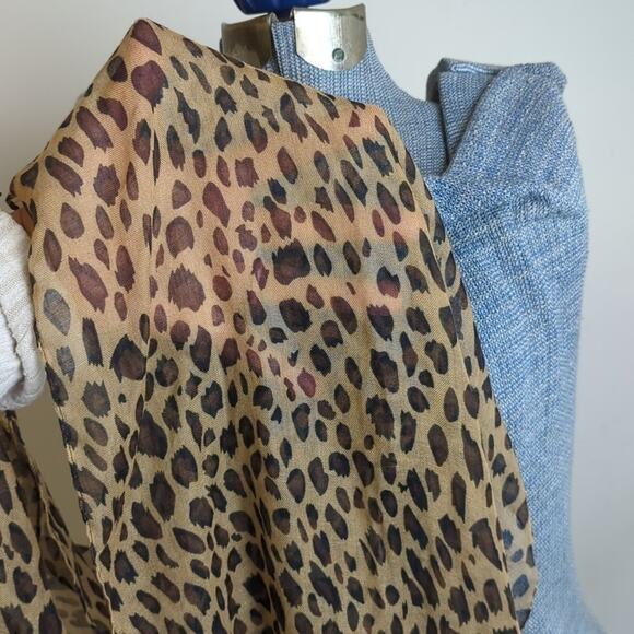 Animal Print Scarf/Head Wrap/Shaw Lightweight Semi Sheer One Size Like New! - Picture 6 of 6